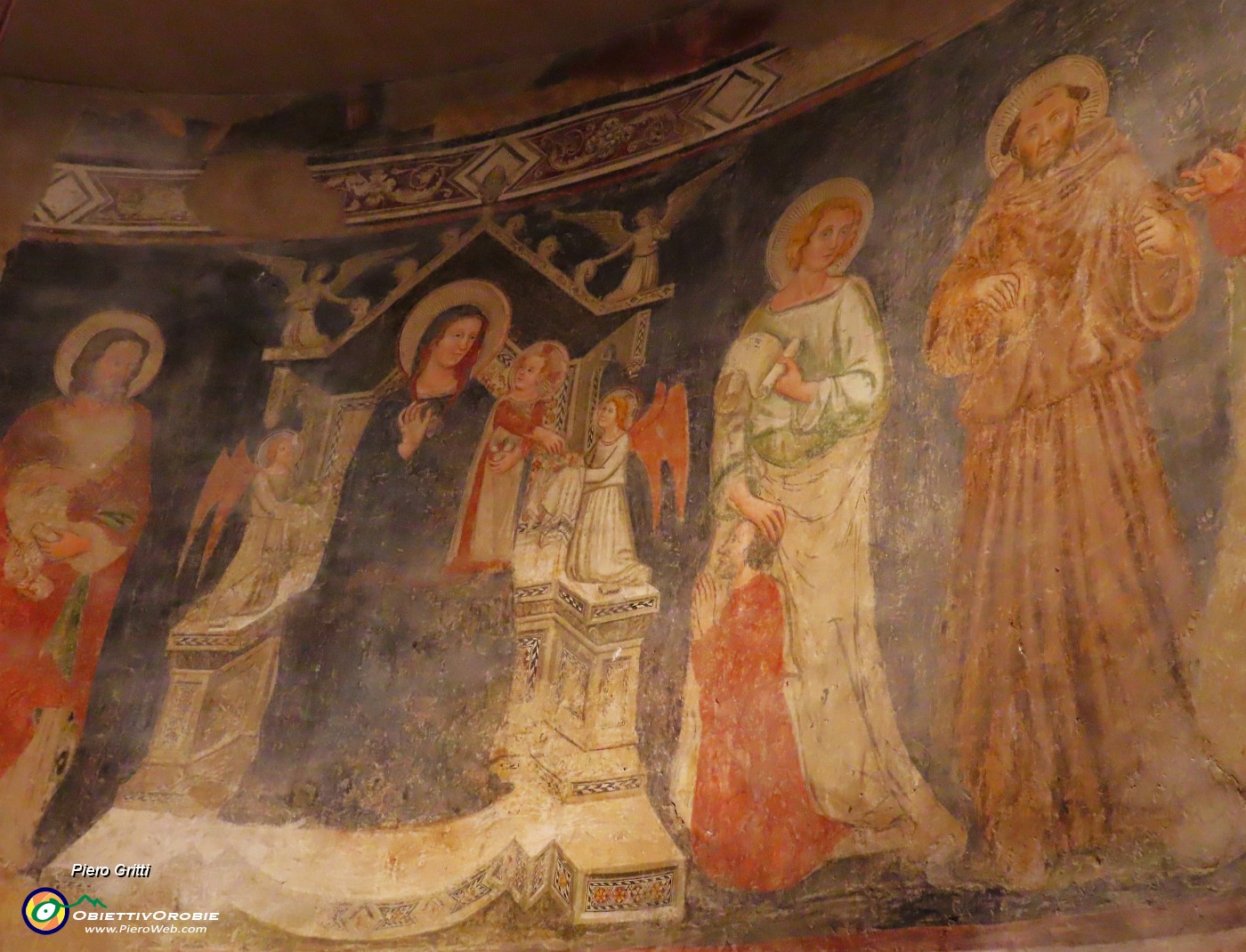 49 Salendo al Museo del Tesoro di Santa Maria Maggiore, affreschi del Trecento.JPG